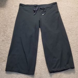 Under Armour Flare Cropped Leggings